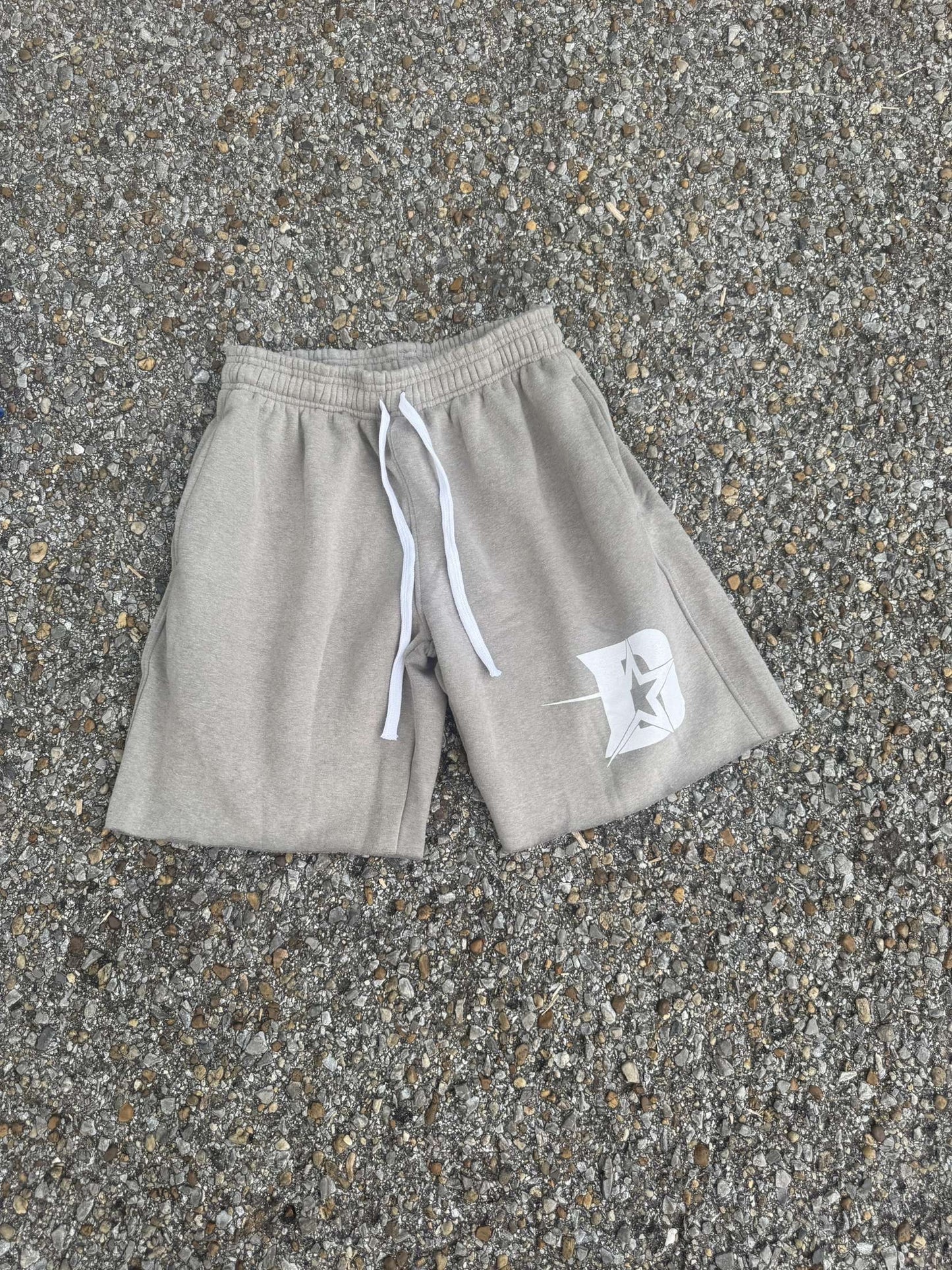 STARS LIVE FOREVER SHORTS